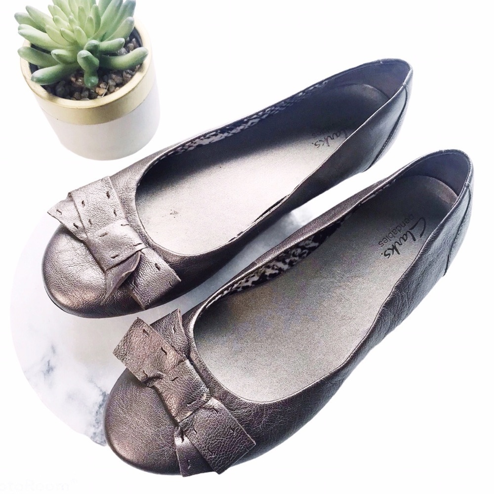 Clarks Ballet Flats Shoes Size 6 Bendables Poem Court Metallic Pewter Shimmer